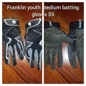 Batting gloves
